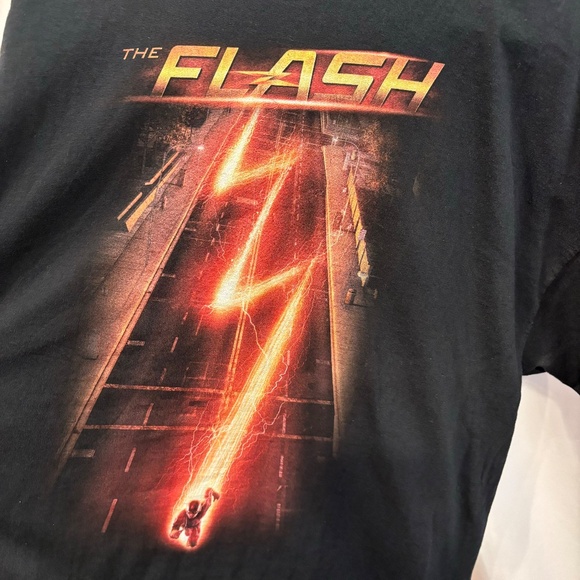 DC Comics The Flash Lighting Bolt TV Series Promo Graphic Tee T-Shirt Size L - Picture 2 of 16